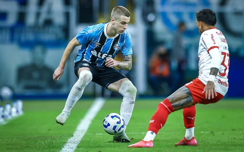 Igor Serrote foi titular nas últimas três partidas do Grêmio. (Foto: Lucas Uebel/Grêmio FBPA)