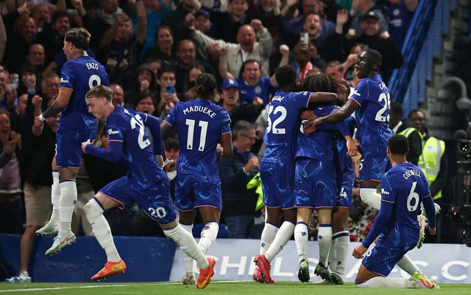 Chelsea vence Manchester United na Premier League e entra em zona de Champions