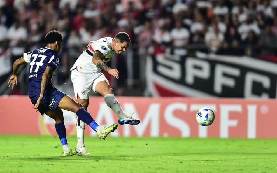 Luciano decide, e São Paulo vence o Talleres pela Libertadores