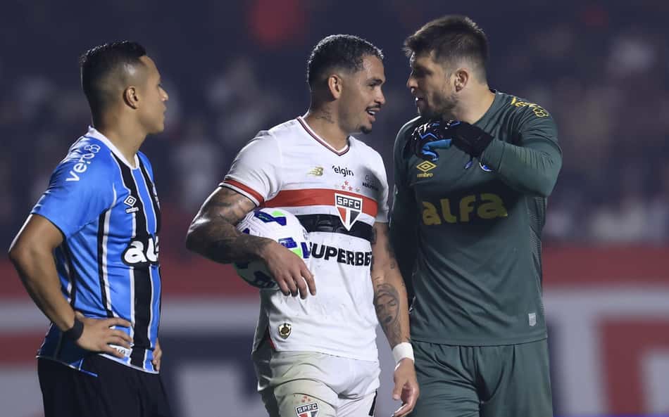 Áudio do VAR revela erro decisivo de arbitragem em São Paulo x Grêmio