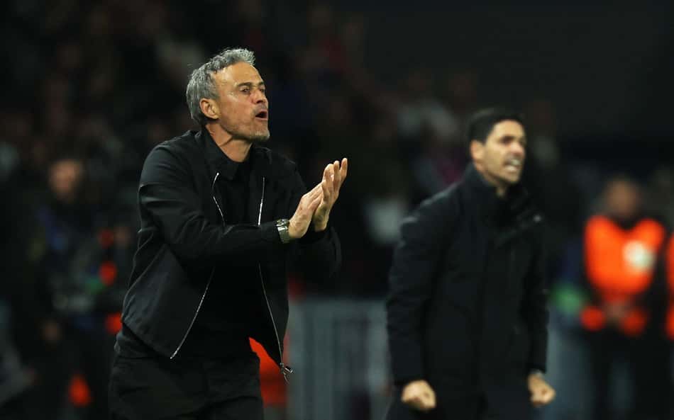 Luis Enrique incentiva jogadores do PSG em jogo contra o Arsenal, pela Champions League