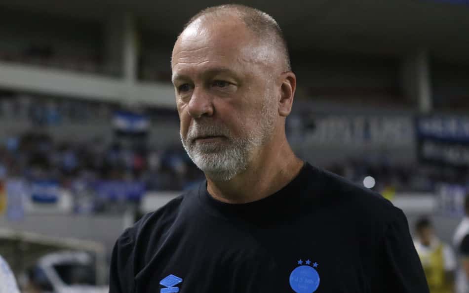 Mano Menezes já comandou o Grêmio em três partidas fora de casa. (Foto: Marlon Costa/AGIF)