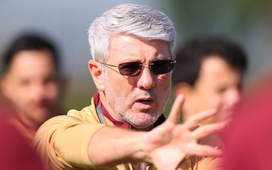 Técnico cobra humildade do Athletico por acesso na Série B: 'O luxo acostuma'