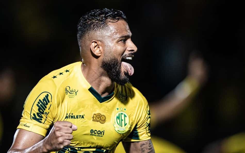 Reinaldo, lateral do Mirassol
