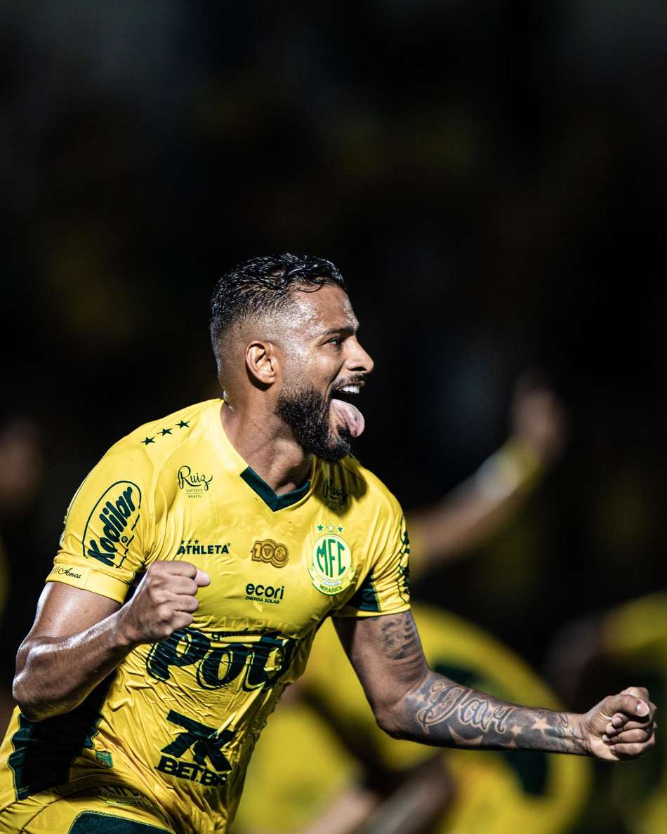 Reinaldo, lateral do Mirassol