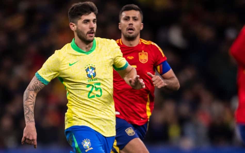 Beraldo comemora convocação por Ancelotti às vésperas da final da Champions: 'Momento especial'