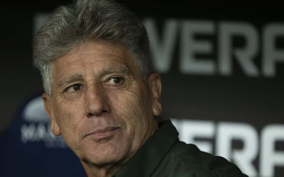 Web se revolta com titular do Fluminense: 'Se queima sem precisar'