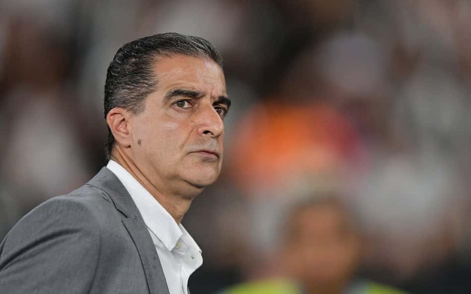 Paiva sai em defesa de Jair após classificação do Botafogo: 'Juventude'