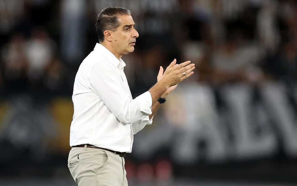Análise – Ainda não é tempo de Botafogo, mas o ponteiro anda