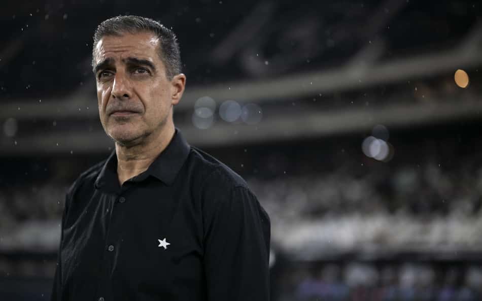 Renato Paiva vê goleada do Botafogo dando 'confiança' para a temporada