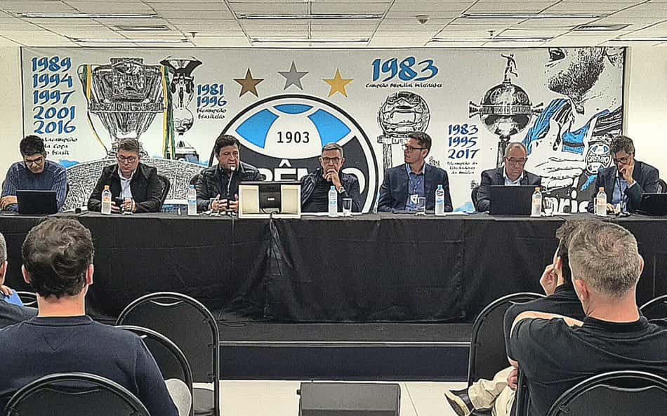 Balanço financeiro foi apresentado em reunião do Conselho Deliberativo na Arena do Grêmio. (Foto: Márcio Neves/Grêmio FBPA)