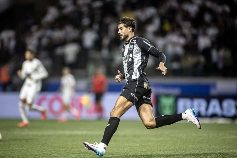 Ceará em partida contra o Santos pelo Brasileirão (Foto: Felipe Santos/Ceará SC)
