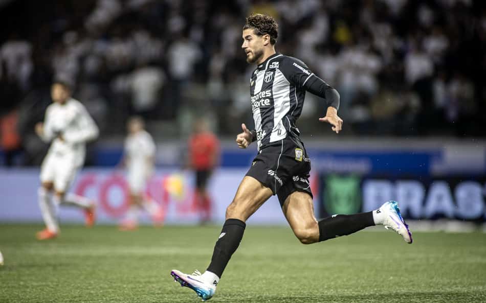 Pedro Raul chega a cinco jogos sem fazer gol pelo Ceará