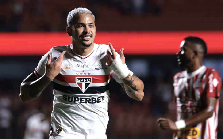 São Paulo encara Fortaleza para manter invencibilidade e sonhar com o G4 no Brasileiro
