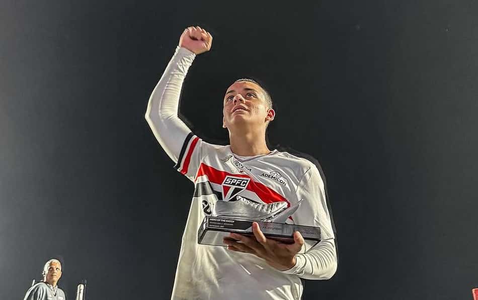 Lucca está em alta no São Paulo (Foto: Erico Leonan / São Paulo FC)