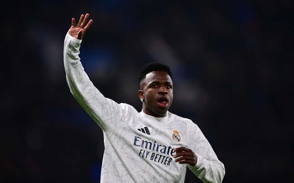 Vini Jr no aquecimento para o jogo do Real Madrid contra o Atalanta pela Champions