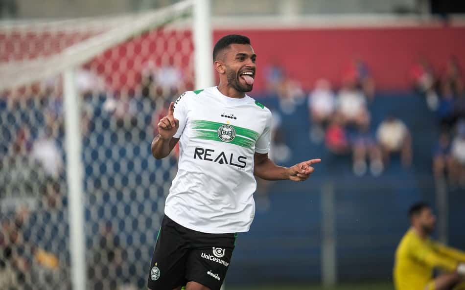 Coritiba renova contrato de volante reserva na Série B