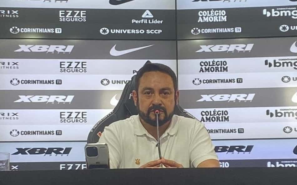 Diretor da base do Corinthians é afastado após protesto da Gaviões