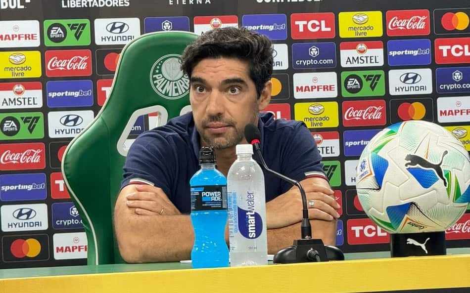 Abel desconversa sobre renovação e justifica rodízio no elenco do Palmeiras
