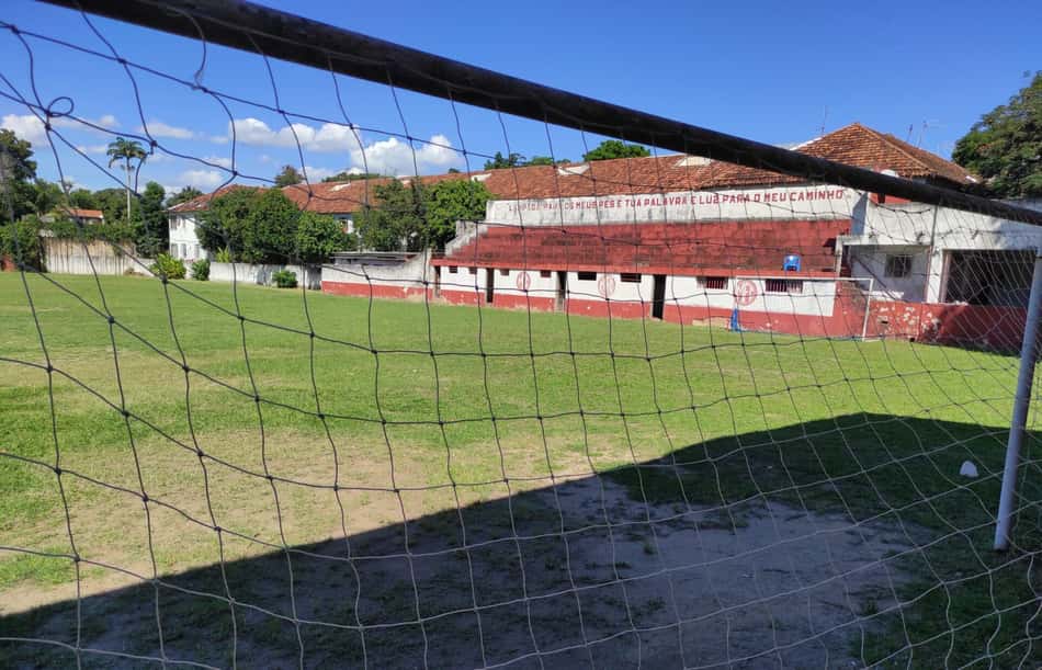 Campo do Municipal Futebol Clube (Foto: Leonardo Bessa/LANCE!)