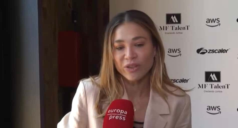 Carla Simeone fala sobre tiroteio em frente à escola das filhas (Reprodução: Marca)