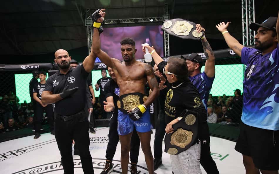 Jungle Fight 136: Laura Vasconcelos e Vanderlei 'Soul Glo' brilham diante de ginásio lotado
