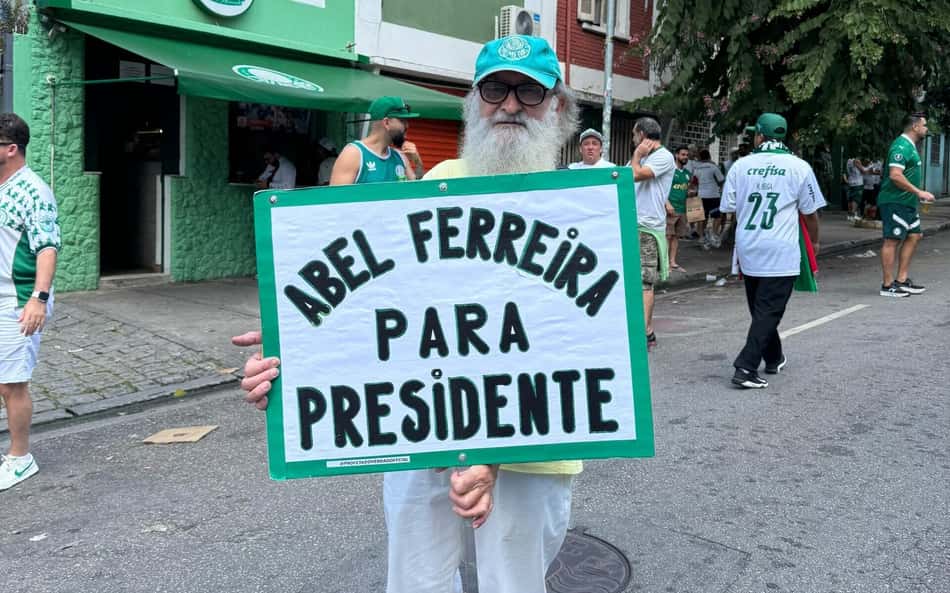 Torcedores movimentam o entorno do estádio antes de Palmeiras x Flamengo
