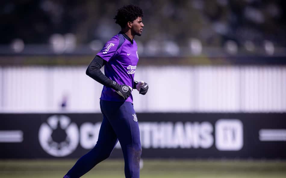 Corinthians: trio em recuperação participa de treino com o grupo