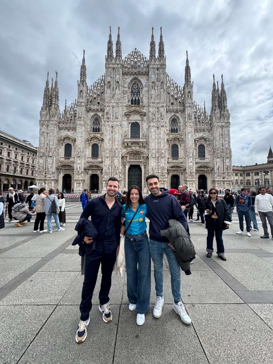 Aitana Bonmatí em Milão para acompanhar Inter x Barça
