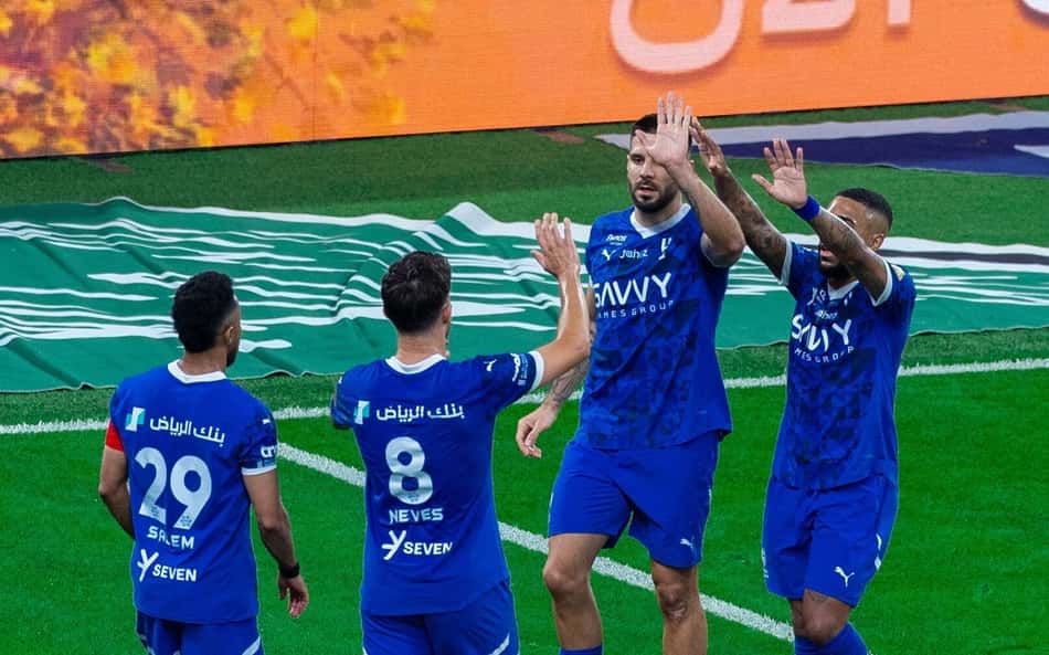Al-Hilal goleia o Al-Orobah com gol brasileiro e adia título do Al-Ittihad no Campeonato Saudita