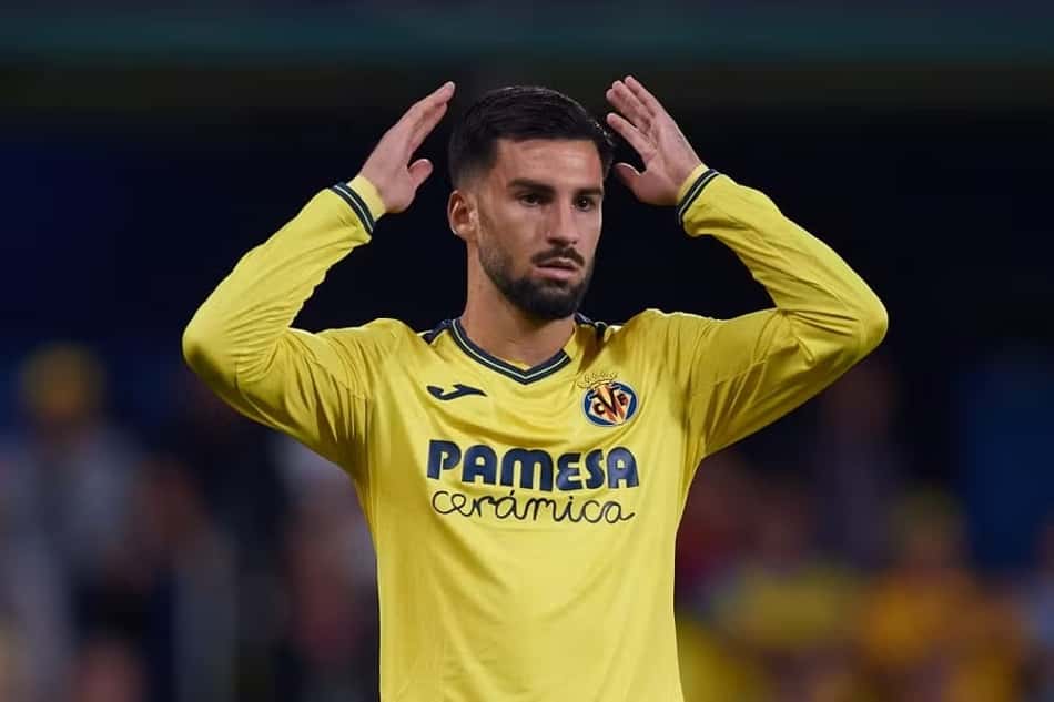 Álex Baena nos tempos de Villarreal (Foto: David Aliaga/NurPhoto via AFP)