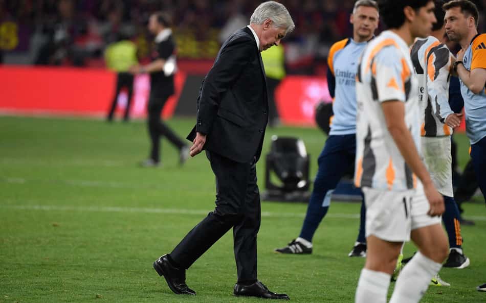 Ex-técnico do Barcelona, Xavi contesta críticas a Ancelotti: 'Não é justo'