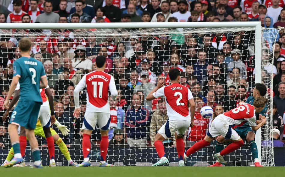 Com gol de ex-Fluminense, Arsenal perde para o Bournemouth na Premier League