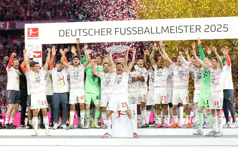 Em despedida de Müller, Bayern vence o Monchengladbach e ergue a taça da Bundesliga
