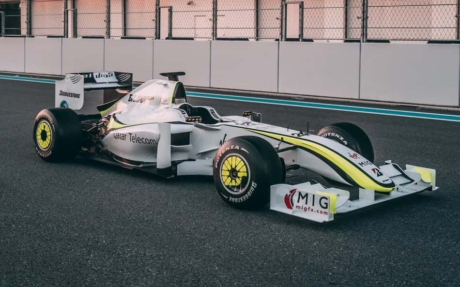Carro campeão com Barrichello em 2009 é leiloado; veja valor