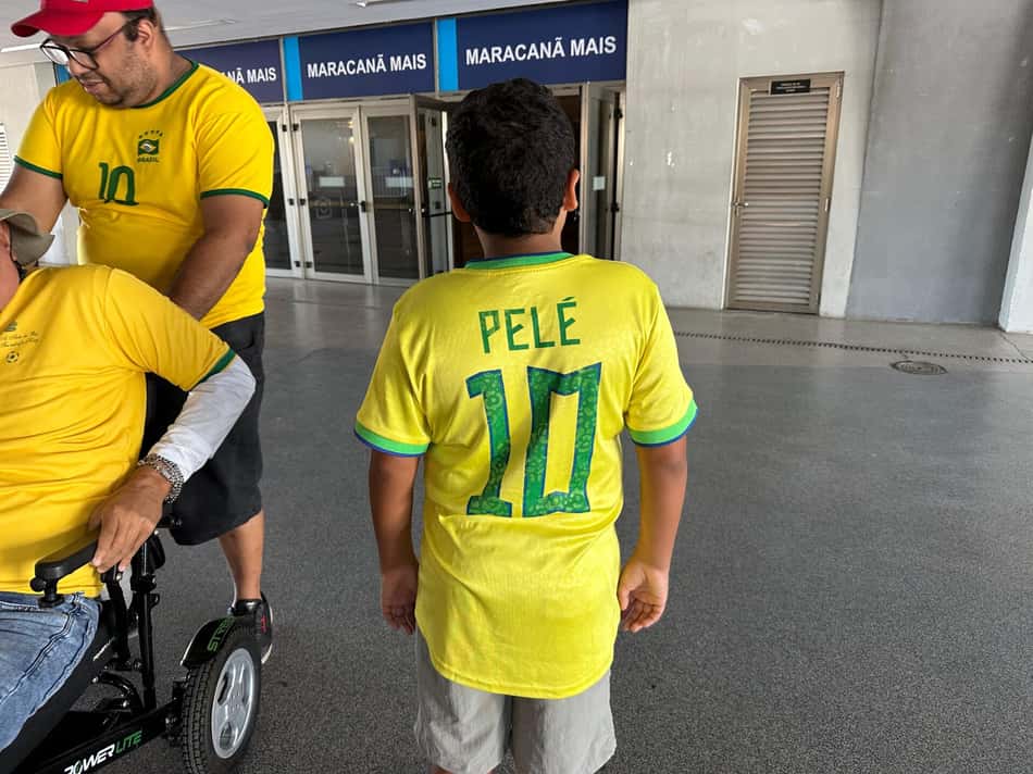 Camisa 10 eterna de Pelé (Foto: Lucas Bayer/Lance!)