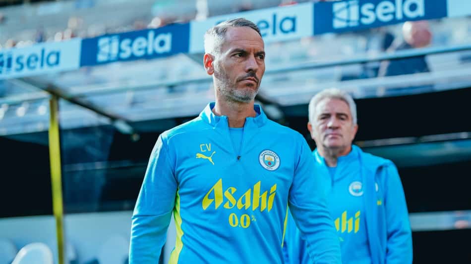 Carlos Vicens pelo Manchester City