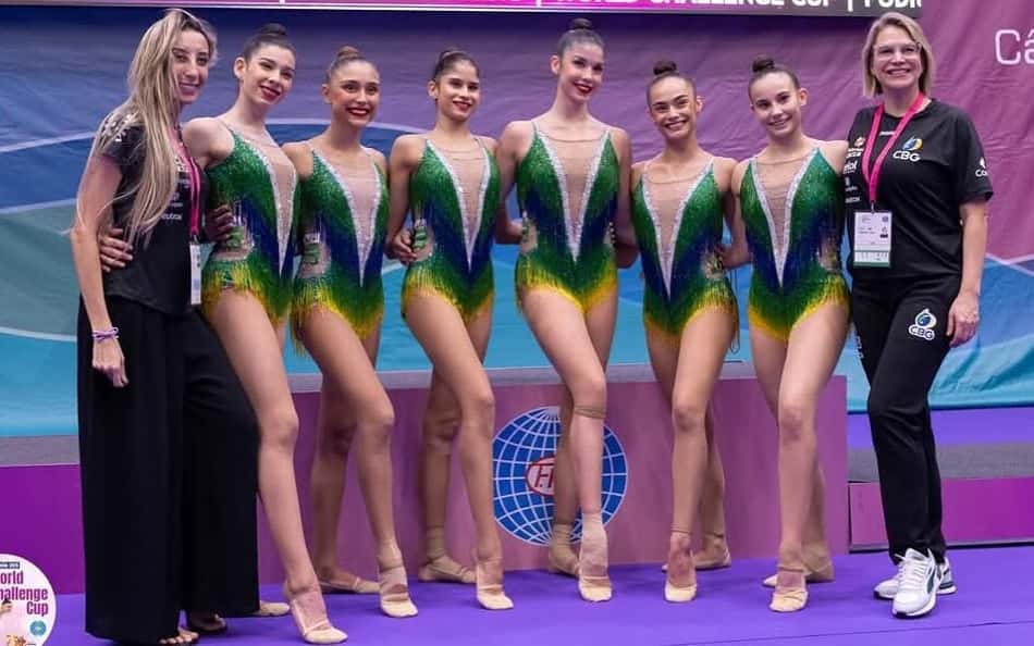 Equipe do Brasil é 'campeã de tudo' na Copa de Ginástica Rítmica