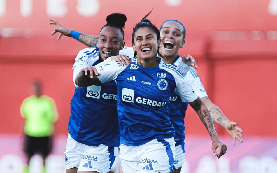 Cruzeiro lidera o Brasileirão Feminino com a melhor campanha da sua história