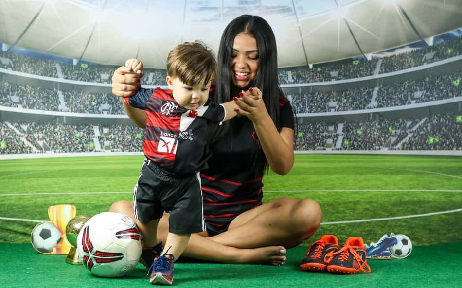 Entre o amor e a arquibancada: no Dia das Mães, uma paixão que vai além do campo
