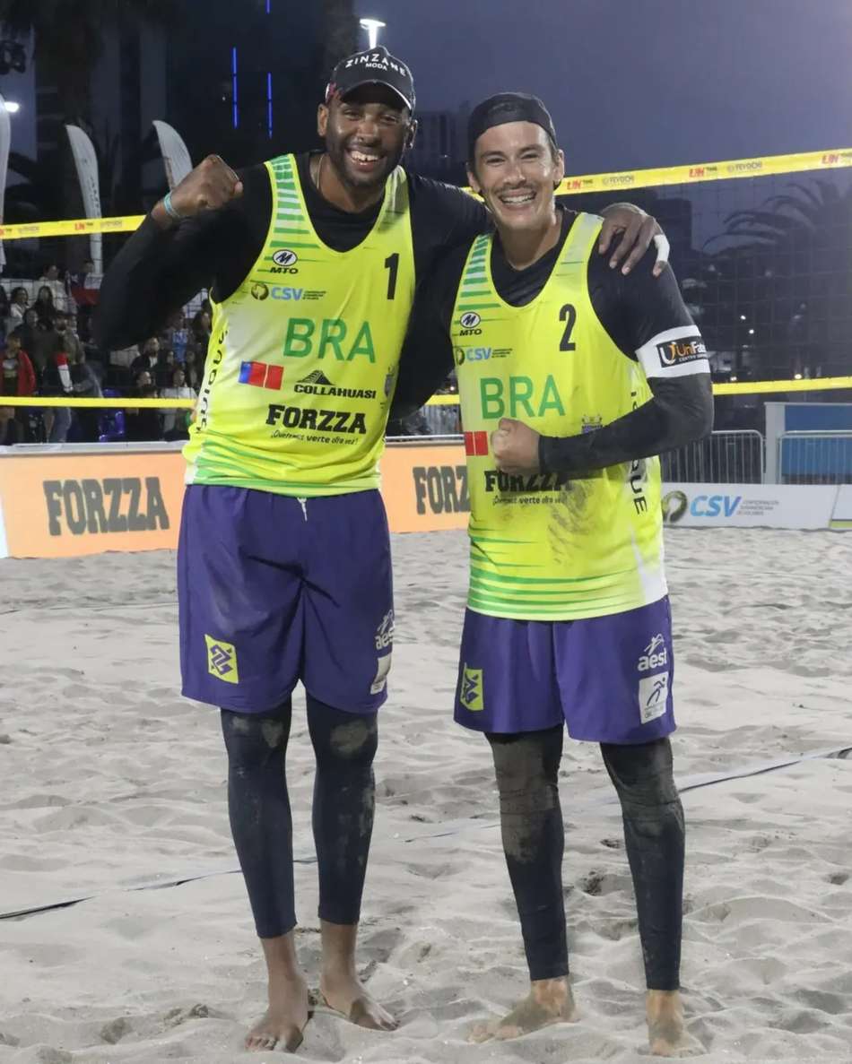 Evandro e Arthur não perderam nenhum set