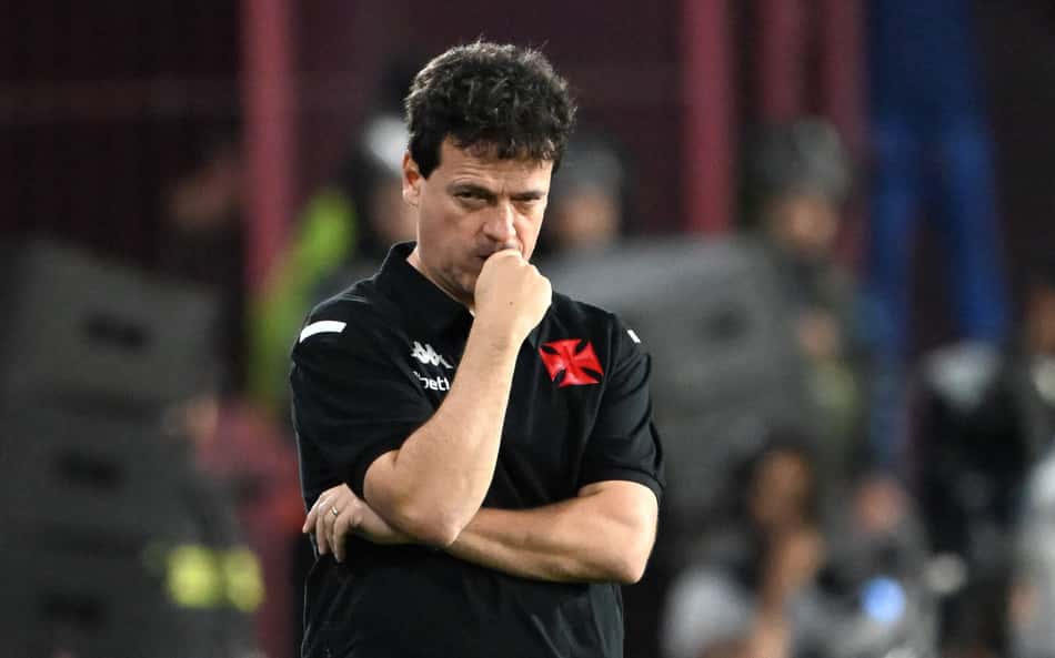 Escalação do Vasco: Diniz tem favorito para substituir Hugo Moura