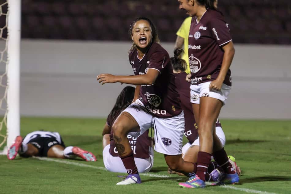 Mariana Santos abriu o placar em Ferroviária x Corinthians. (Foto: Jonatan Dutra/Ferroviária)