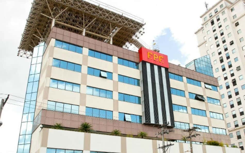 Federação Paulista ganha destaque em governança e se fortalece em turbulência na CBF