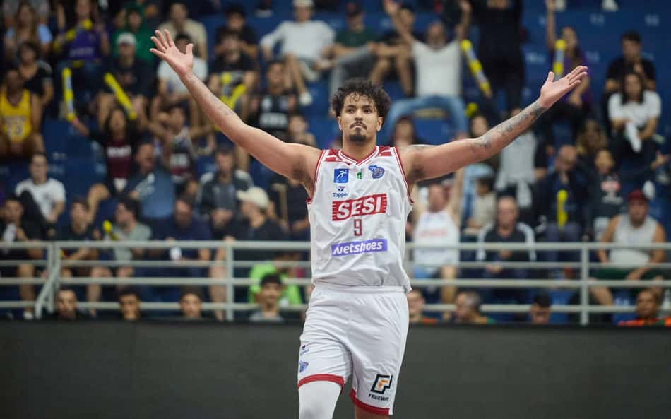 Franca domina Pinheiros e avança à semifinal do NBB