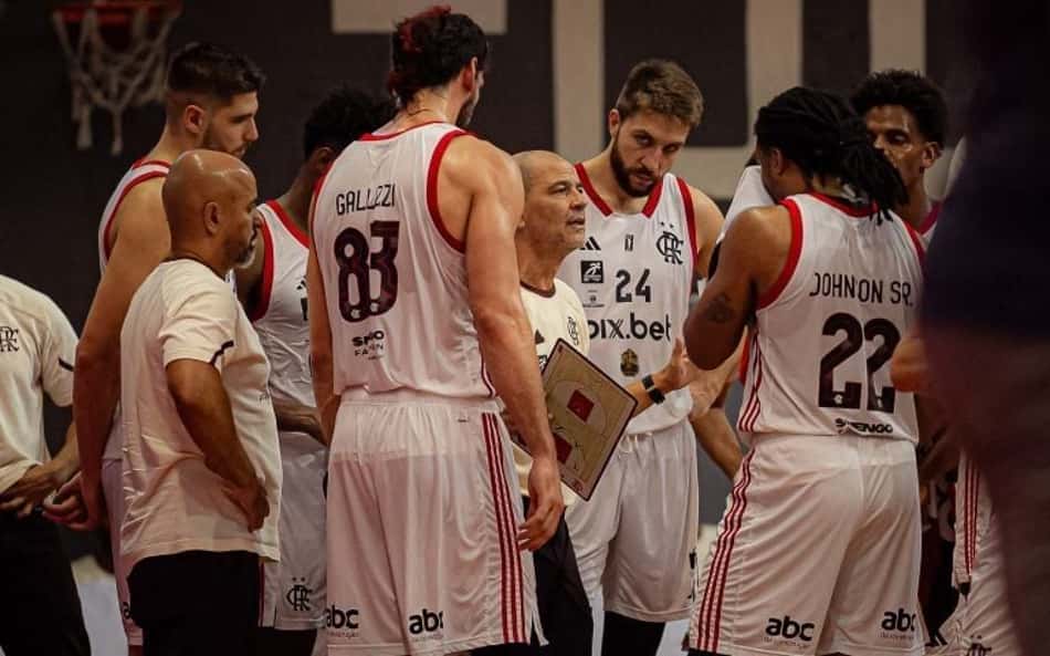 Gallizi em jogo entre Flamengo e Caxias do Sul (Foto: Divulgação/NBB)
