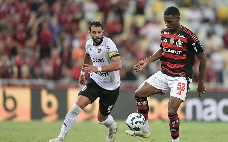 Atitude de Henrique Dourado chama atenção após gol no Flamengo: 'Quase chorei'