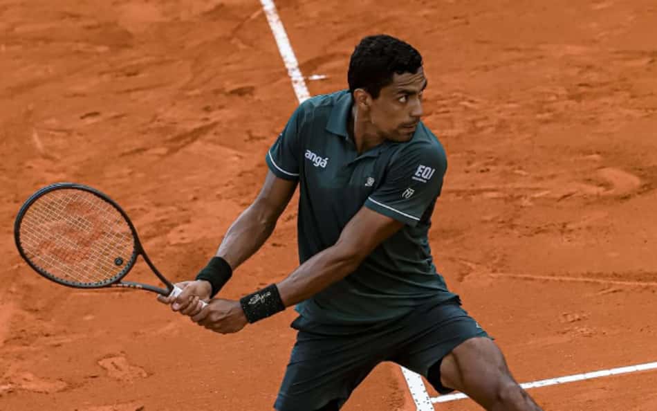 Em Roma, Thiago Monteiro sorri ao rever o lance mais espetacular da carreira; vídeo