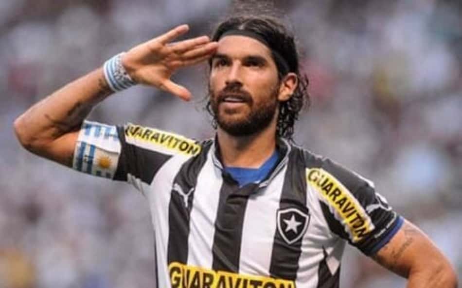 Loco Abreu diz que comemorou saída de jogador do Botafogo : 'Graças a Deus'