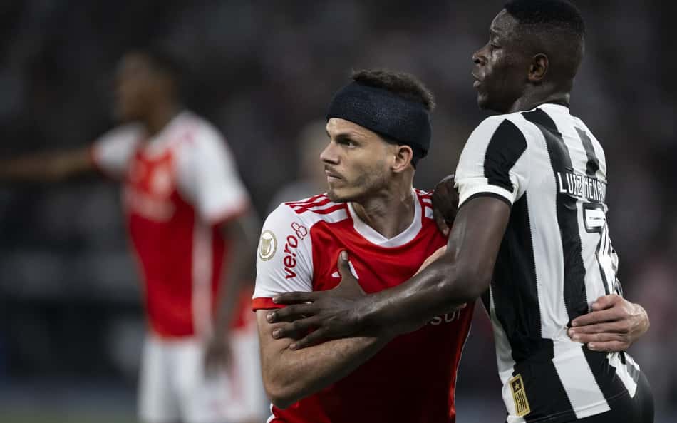 Botafogo defende invencibilidade contra o Internacional no Nilton Santos